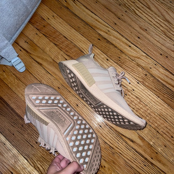 Light pink/ salmon size 7 adidas ultra boosts worn 3 times - Picture 3 of 3